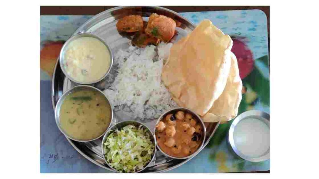 A typical Indian Vegetarian lunch.